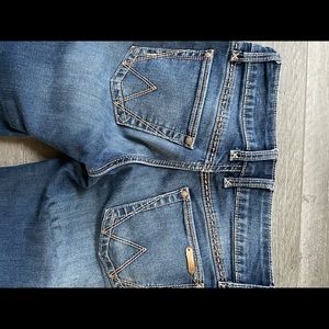 Wranglers boot cut 1/2